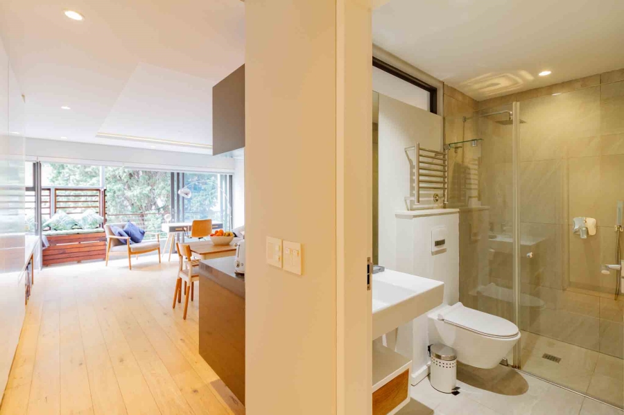 To Let 1 Bedroom Property for Rent in Sea Point Western Cape